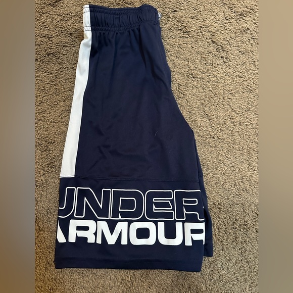 Boys Under Armour Athletic Short - Picture 3 of 5